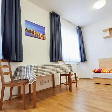 University Hotel 2* Prague