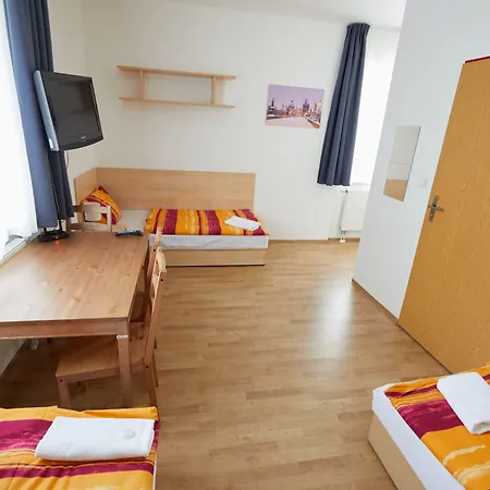 Hotel University Hotel 2*
