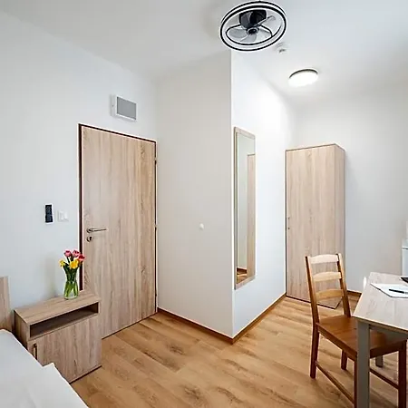 University Hotel Hotel 2*