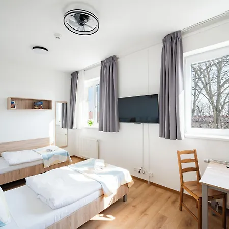 University Hotel 2*
