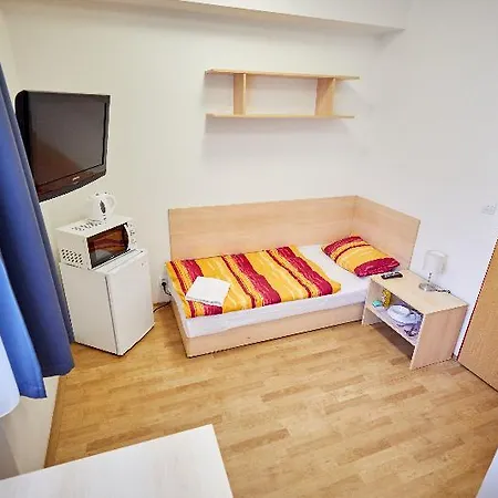 University Hotel
