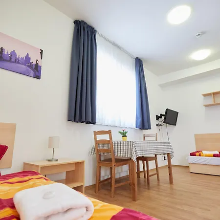 מלון University Hotel