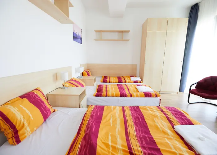 University Hotel Szálloda 2*